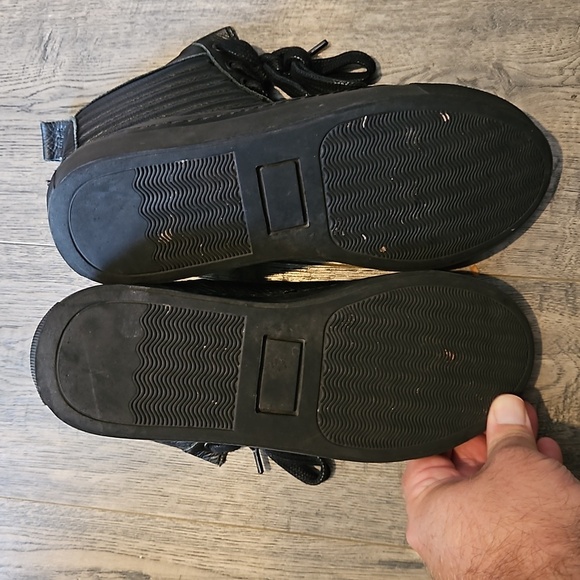 Twist & Tango size 37, US 7 Black Leather Ankle High Zip Up Boots - Picture 7 of 10